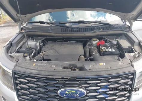 2018 Ford Explorer Sport z USA, uszkodzony, nr VIN 1FM5K8GT4JGA36440